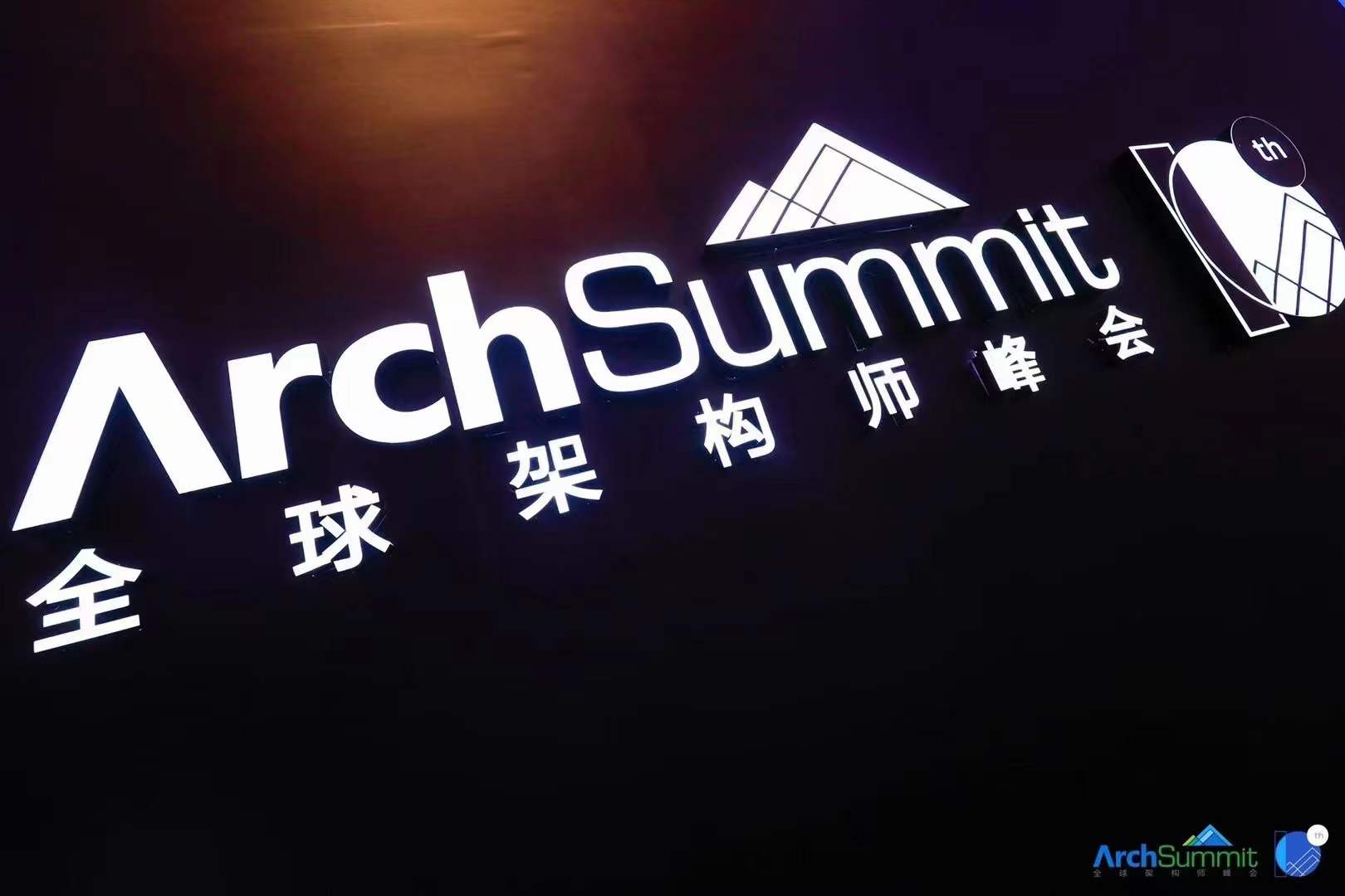 壹玖玖陆2025-10-1014.11.12