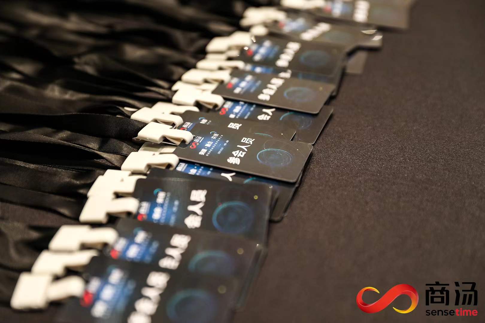 壹玖玖陆2025-10-1015.02.37 壹玖玖陆2025-10-1015.02.37