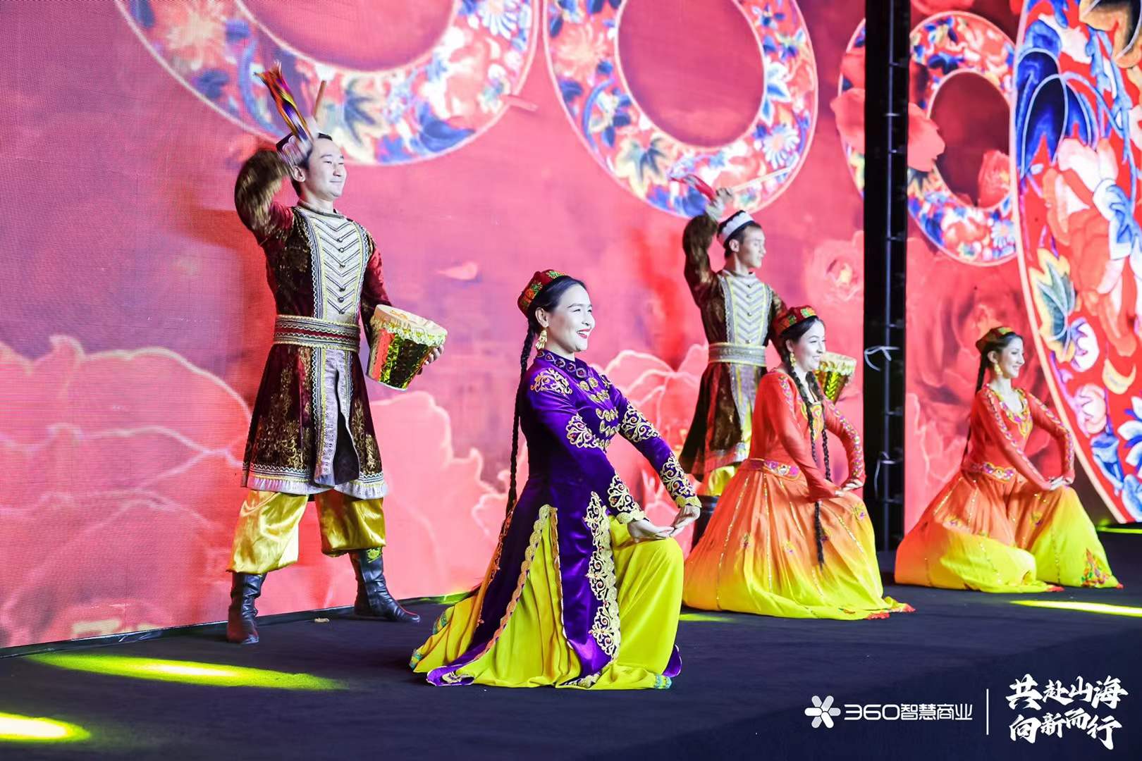 壹玖玖陆2025-10-1015.58.00